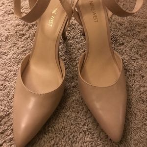 Nine West 2” heels - Cream Sz 8.5